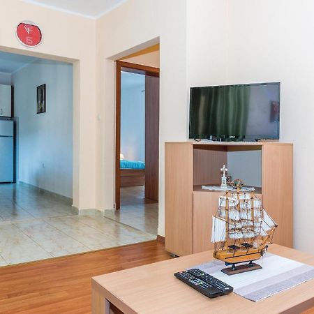 Beautiful Apartment In Raslina With Wifi Εξωτερικό φωτογραφία