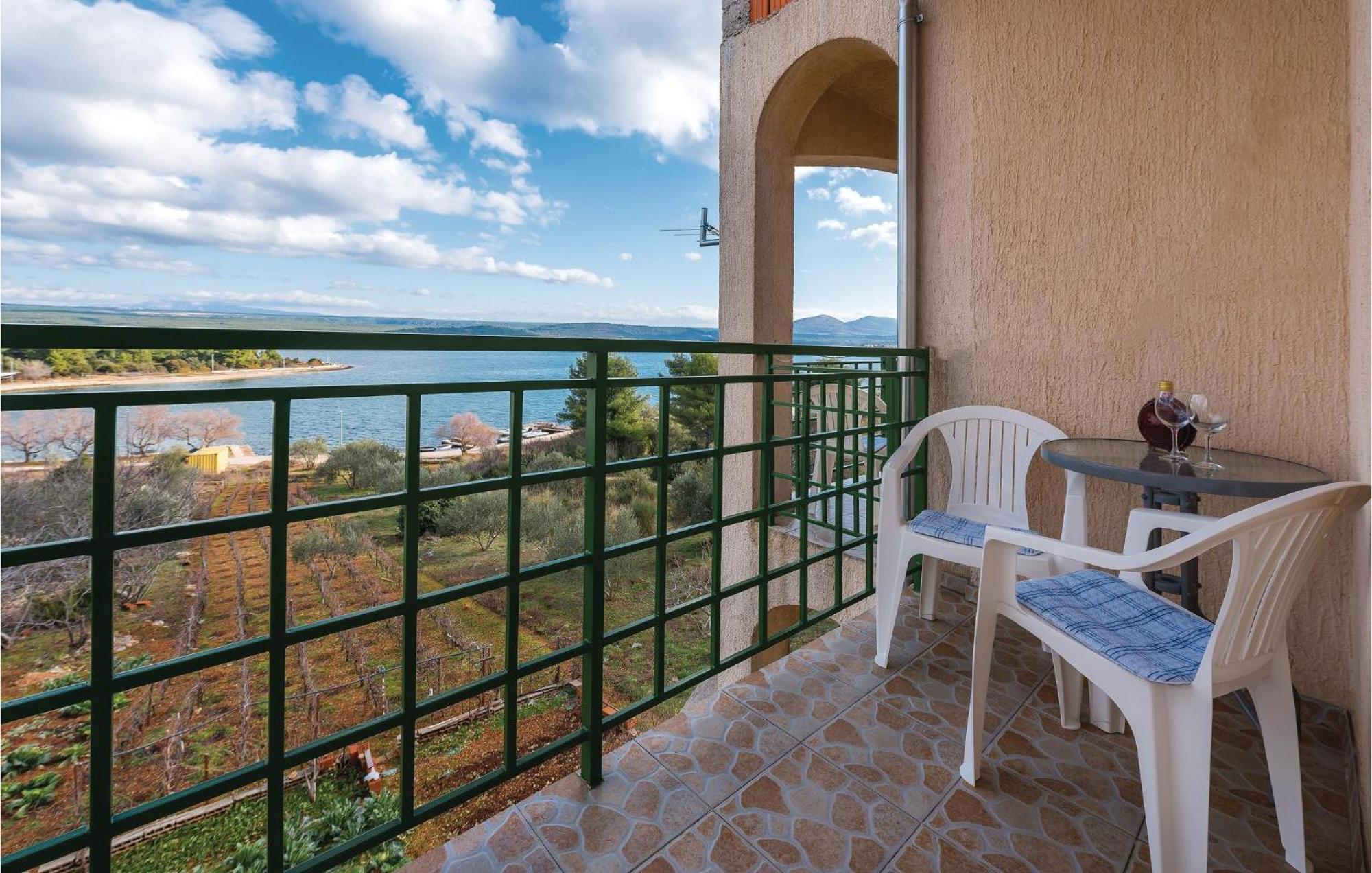 Beautiful Apartment In Raslina With Wifi Εξωτερικό φωτογραφία
